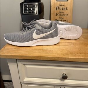 Nike Gray and White Men's Sneakers